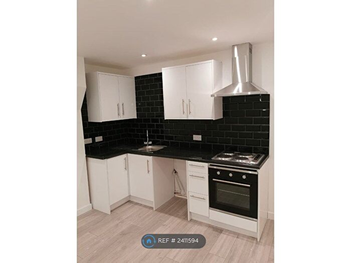 1 Bedroom Flat To Rent In Colwyn Road, Northampton, NN1