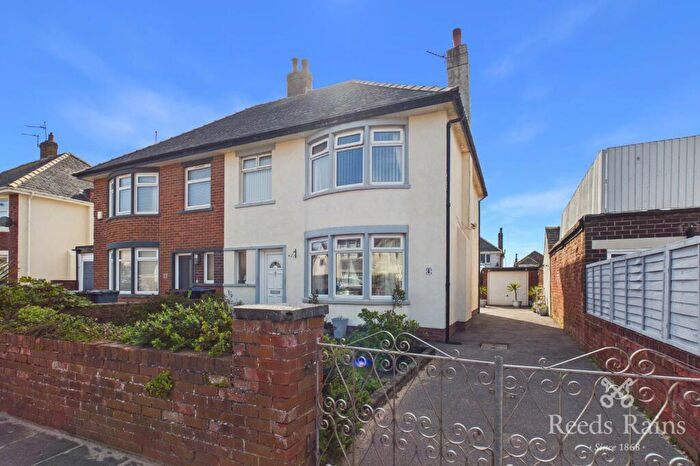 3 Bedroom Semi Detached House For Sale In Sandridge Place, Blackpool, Lancashire, FY4