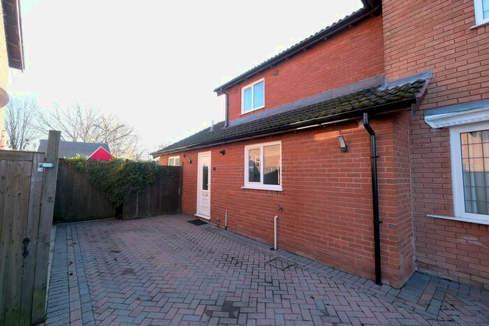 2 Bedroom Semi-Detached House To Rent In Ferndale Road, Marchwood SO40