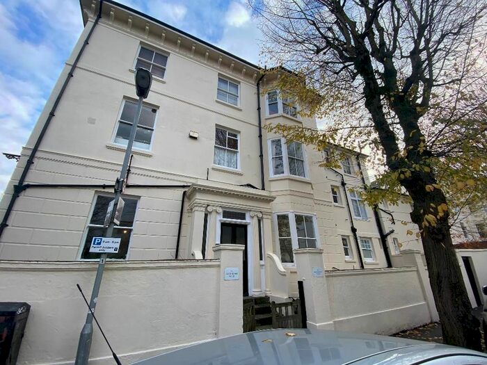 Studio To Rent In Buckingham Place, Brighton, East Sussex, BN1