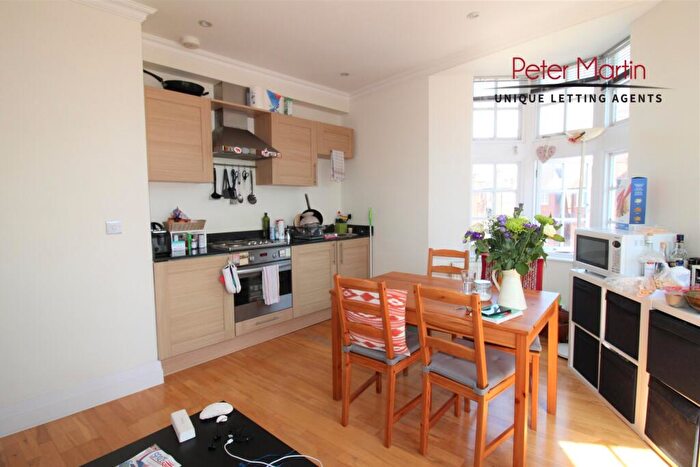 1 Bedroom Apartment To Rent In Golders Green Crescent, Golders Green, NW11
