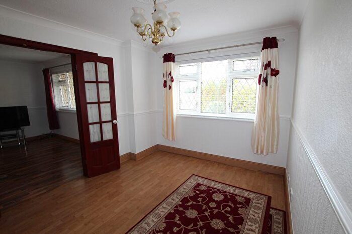 2 Bedroom Detached Bungalow To Rent In Batley Court, Bristol, BS30