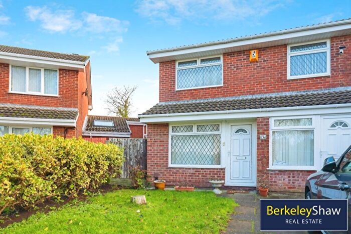 3 Bedroom Semi-Detached House To Rent In Malham Close, Southport, PR8