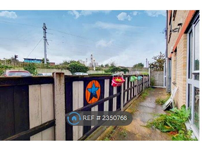 1 Bedroom Flat To Rent In Victoria Road, Barking, IG11
