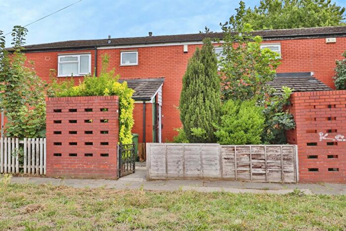 2 Bedroom Terraced House For Sale In Aysgarth Place, Leeds, LS9