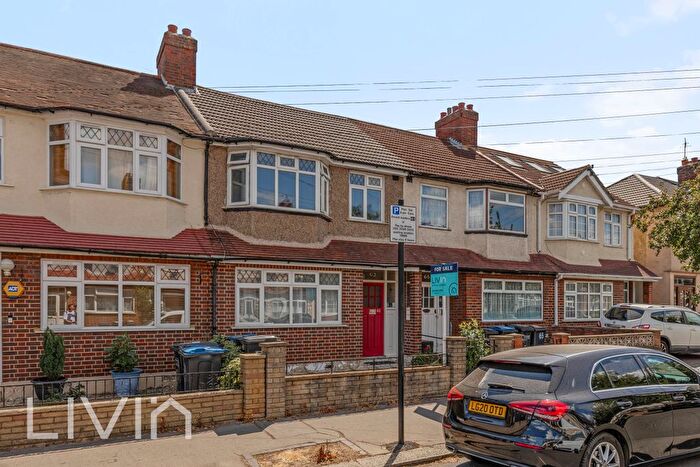 3 Bedroom Property For Sale In Kynaston Avenue, Thornton Heath, CR7