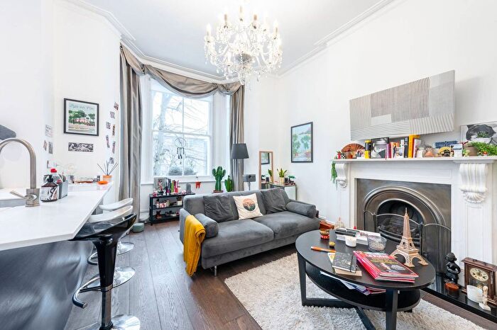 1 Bedroom Flat For Sale In Aldridge Road Villas, Notting Hill, London, W11