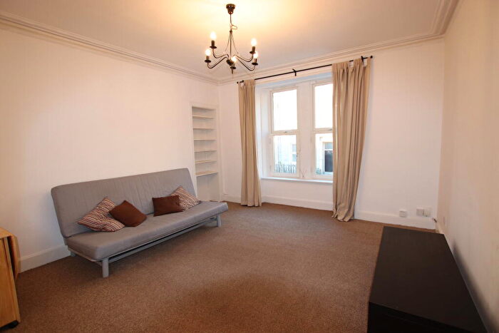2 Bedroom Flat To Rent In Cleghorn Street, Dundee, DD2