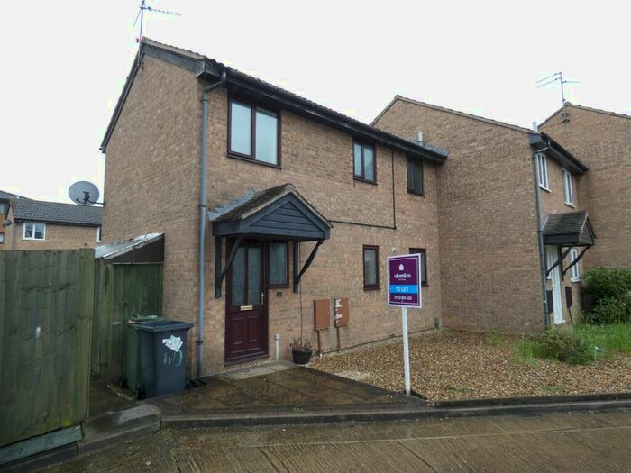 3 Bedroom Semi-Detached House To Rent In Hadrians Court, Peterborough, PE2