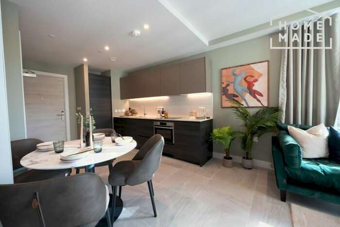 1 Bedroom Flat To Rent In New York Square, Leeds, LS2