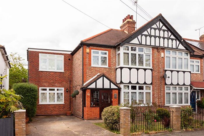 4 Bedroom End Of Terrace House For Sale In Frances Road, Chingford, E4