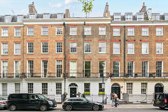 2 Bedroom Flat For Sale In Dorset Square, Marylebone, London, NW1
