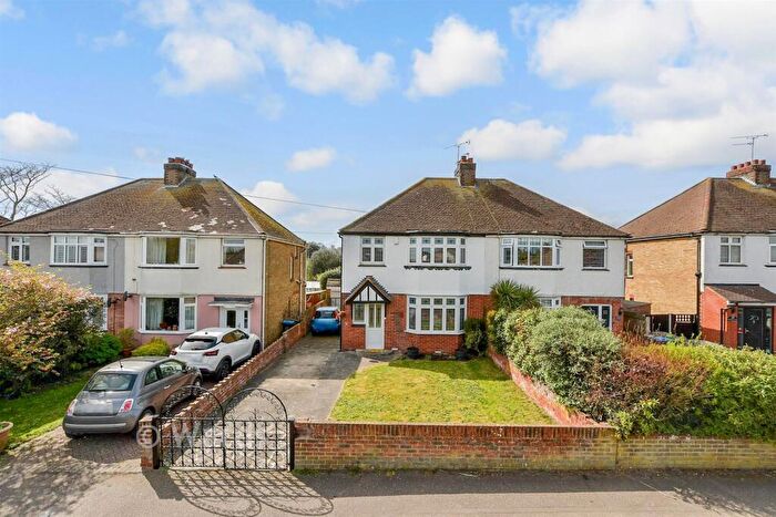 3 Bedroom Semi Detached House For Sale In Salisbury Avenue, Broadstairs, Kent, CT10