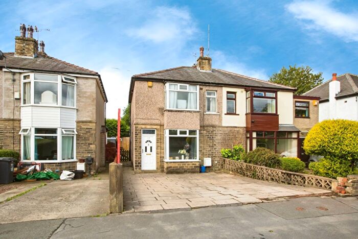 3 Bedroom Semi-Detached House For Sale In Halifax Road, Brighouse, West Yorkshire, HD6