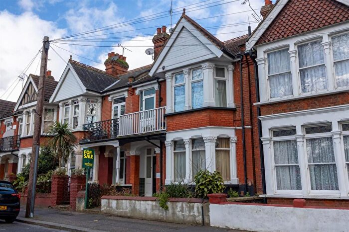 1 Bedroom Apartment For Sale In Warrior Square North, Southend-On-Sea, SS1
