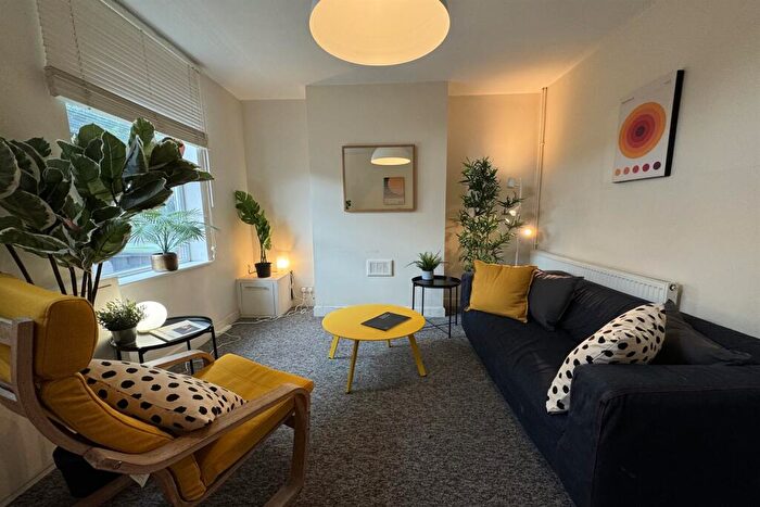 2 Bedroom Terraced House To Rent In Hawthorne Grove, Beeston, NG9