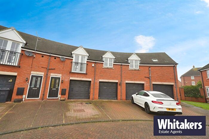 3 Bedroom Flat To Rent In Pools Brook Park, Kingswood, Hull, HU7