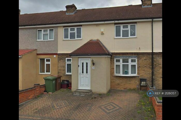 3 Bedroom Terraced House To Rent In Harris Road, Bexleyheath, DA7