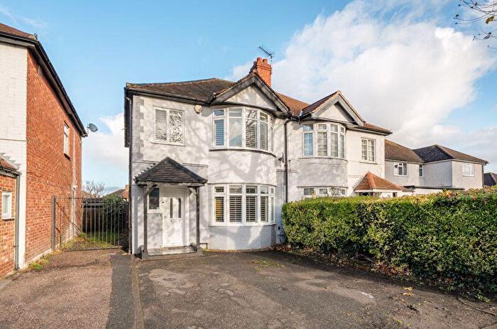 3 Bedroom Semi Detached House For Sale In Sidcup Road, New Eltham, SE9