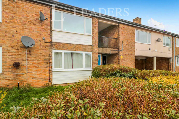 2 Bedroom Flat To Rent In The Downs, CM20