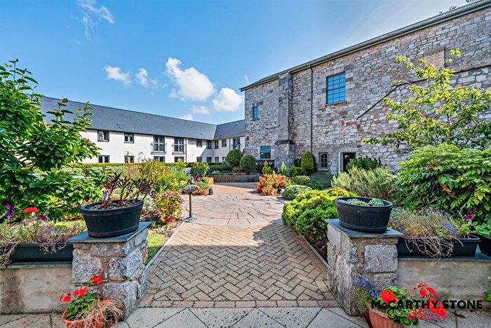 2 Bedroom Flat For Sale In Stover Court, East Street, Newton Abbot, TQ12