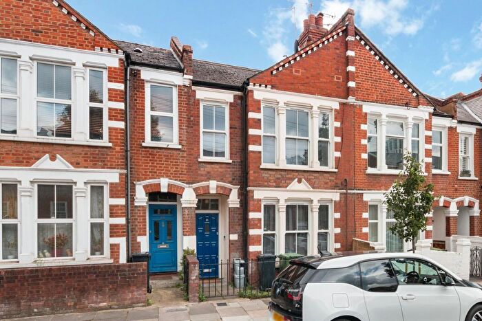 2 Bedroom Flat For Sale In Elbe Street, SW6