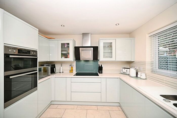 5 Bedroom Detached House For Sale In Lawford Lane, Bilton, Rugby, CV22