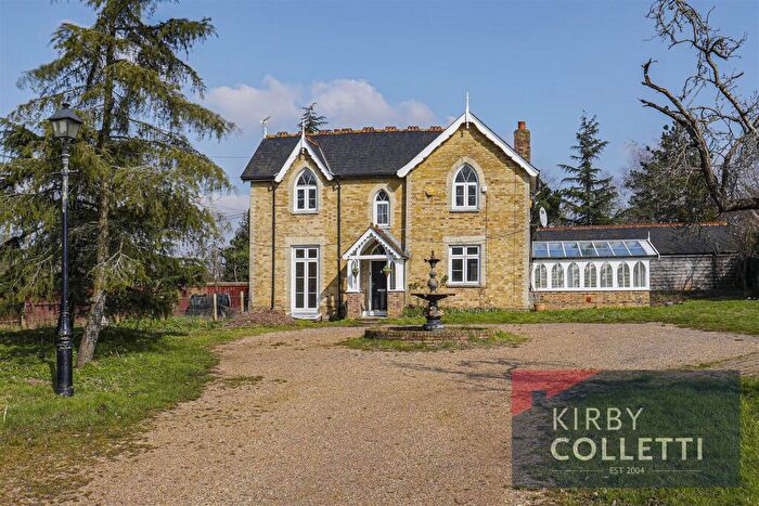 5 Bedroom Detached House To Rent In Denver Lodge, Waltham Road, Nazeing, Waltham AbbeyEssex, EN9