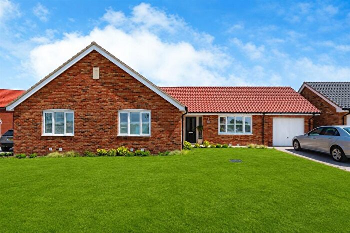 3 Bedroom Detached Bungalow For Sale In Harvest Road, Lakenheath, Brandon, IP27