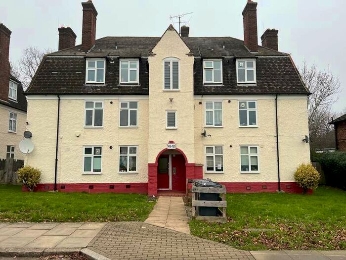 3 Bedroom Flat To Rent In Silkstream Road, Edgware, HA8