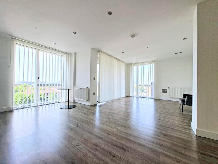 3 Bedroom Flat To Rent In Creative Road, Deptford, SE8
