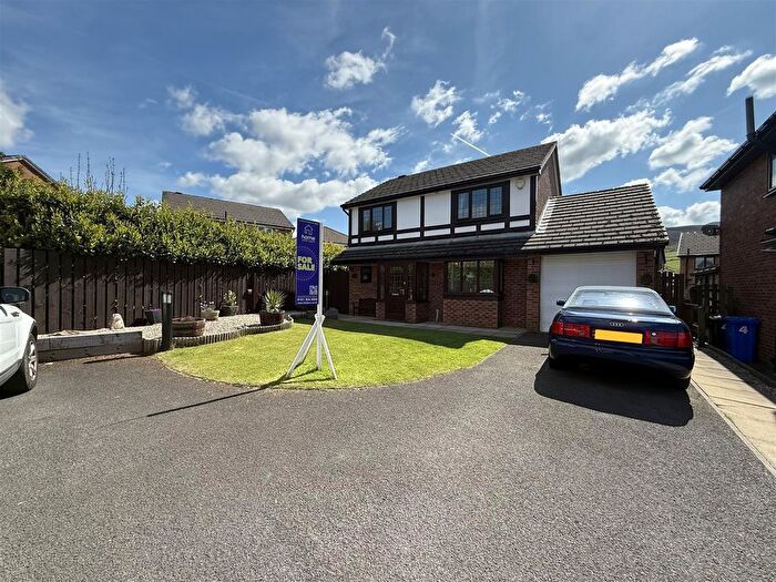 4 Bedroom Detached House For Sale In Dovebrook Close, Carrbrook, Stalybridge, SK15