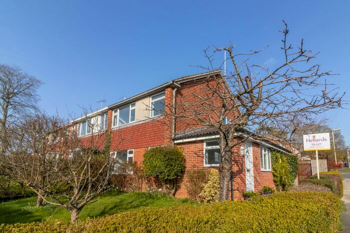 4 Bedroom Semi-Detached House To Rent In Nursery Road, Alresford, SO24