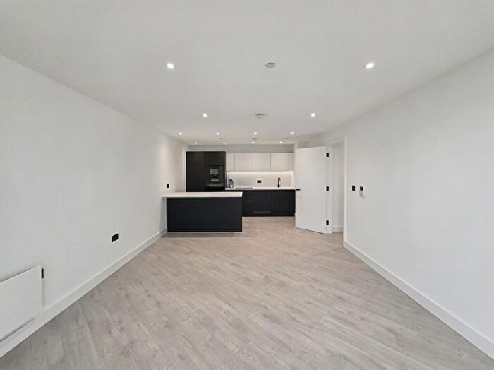 2 Bedroom Apartment To Rent In Manchester, M3