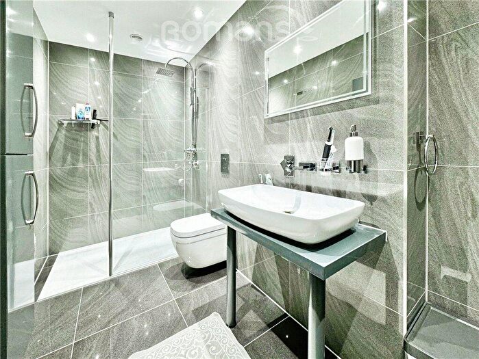 3 Bedroom End Of Terrace House For Sale In College Road, College Town, Sandhurst, GU47