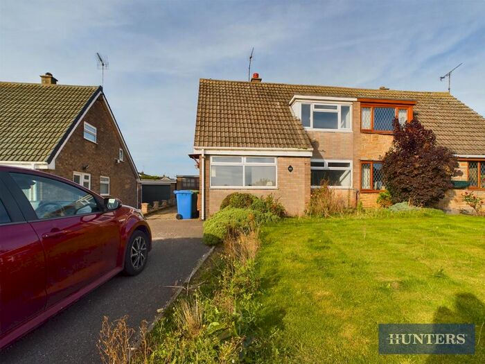 3 Bedroom Property To Rent In Harewood Avenue, Bridlington, YO16