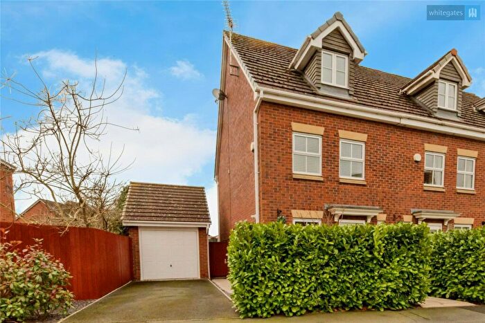 3 Bedroom End Of Terrace House For Sale In Clonners Field, Stapeley, Nantwich, Cheshire, CW5