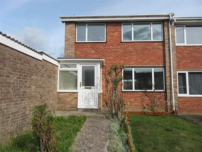 3 Bedroom End Of Terrace House To Rent In Vincent Close, Melksham, SN12