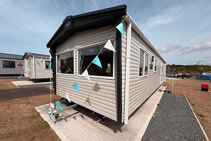 2 Bedroom Park Home For Sale In Loggans Road, Loggans, Hayle, TR27