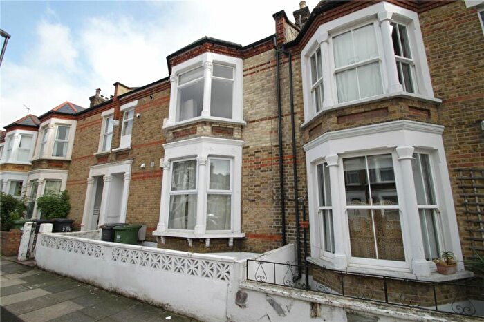 2 Bedroom Apartment To Rent In Aspinall Road, London, SE4