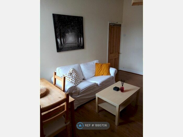 3 Bedroom Flat To Rent In Glenthorn Road, West Jesmond, NE2