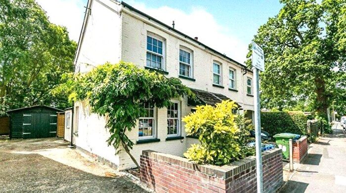 2 Bedroom Semi Detached House To Rent In Union Street, Farnborough, Hampshire, GU14