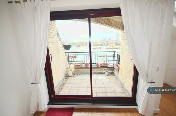 1 Bedroom Flat To Rent In Wapping High St, London, E1W