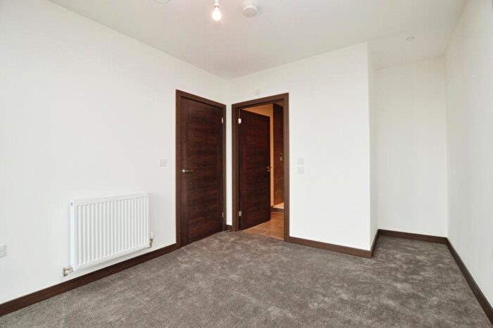 2 Bedroom Flat To Rent In Batik Road Lower Sydenham, SE26