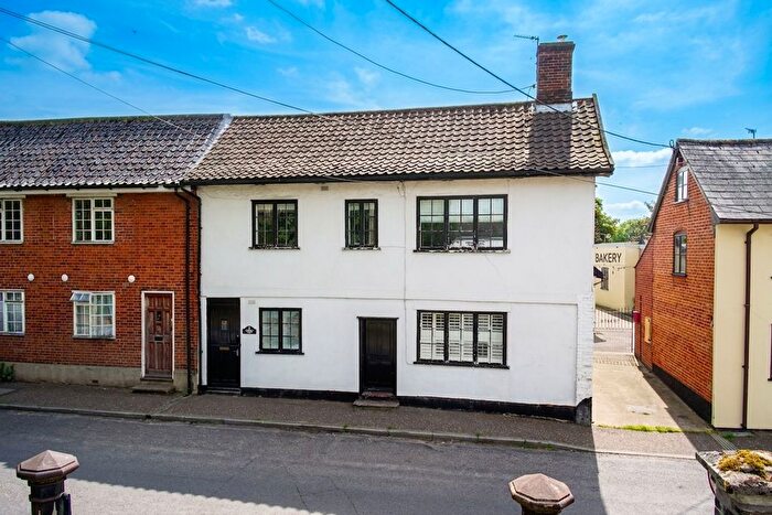 3 Bedroom Semi Detached House For Sale In The Street, Dickleburgh, Diss, IP21