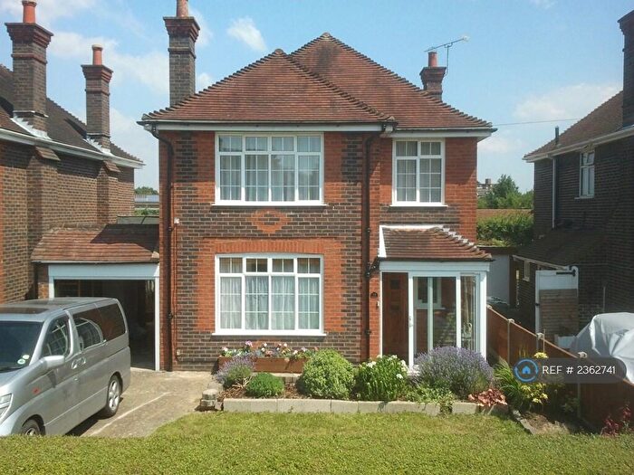 4 Bedroom Detached House To Rent In East Meads, Guildford, GU2