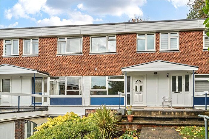 3 Bedroom Flat For Sale In Caveside Close, Chislehurst, BR7