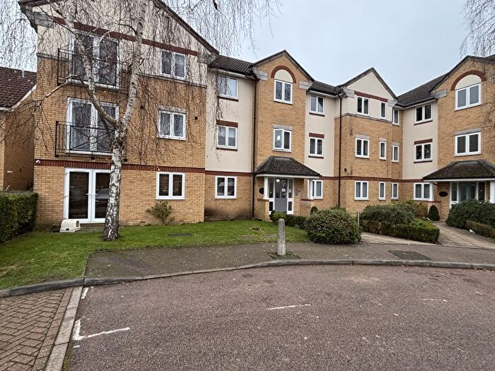 2 Bedroom Flat To Rent In Monarchs Court, Grenville Place, London, NW7