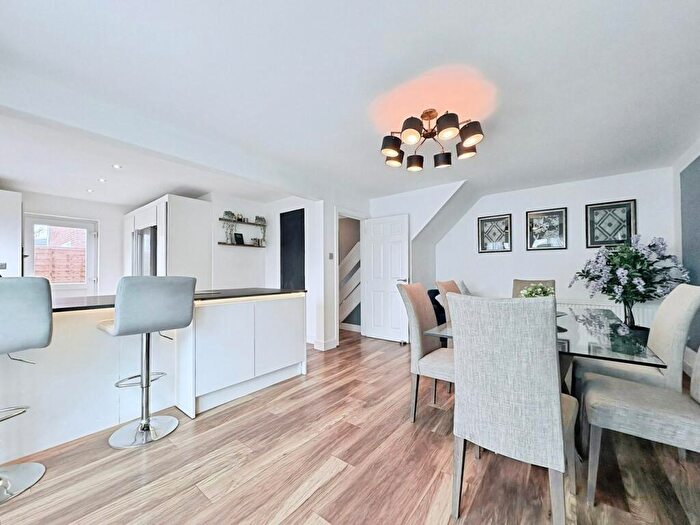 4 Bedroom Detached House For Sale In Mandeville Way, Broomfield, Chelmsford, CM1