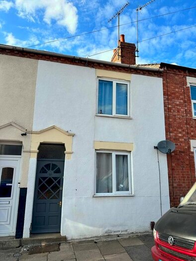 3 Bedroom Terraced House To Rent In Newington Road, Northampton, Northamptonshire, NN2